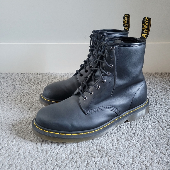 Dr. Martens 1460 Smooth Leather 8-Eye Combat Boot US Mens 13 - Picture 2 of 11